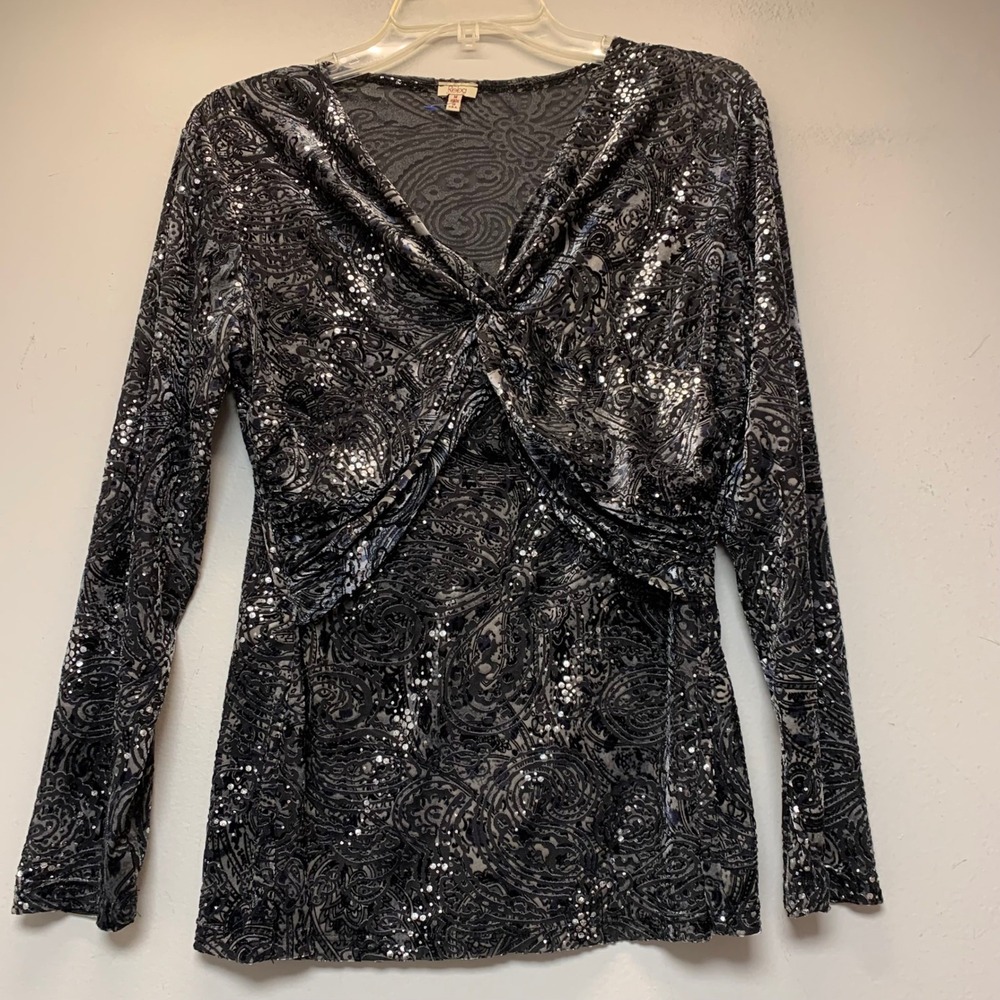 Reba Sequin Velvet Paisley Top Womens Medium Black Silver Crossover V-Neck